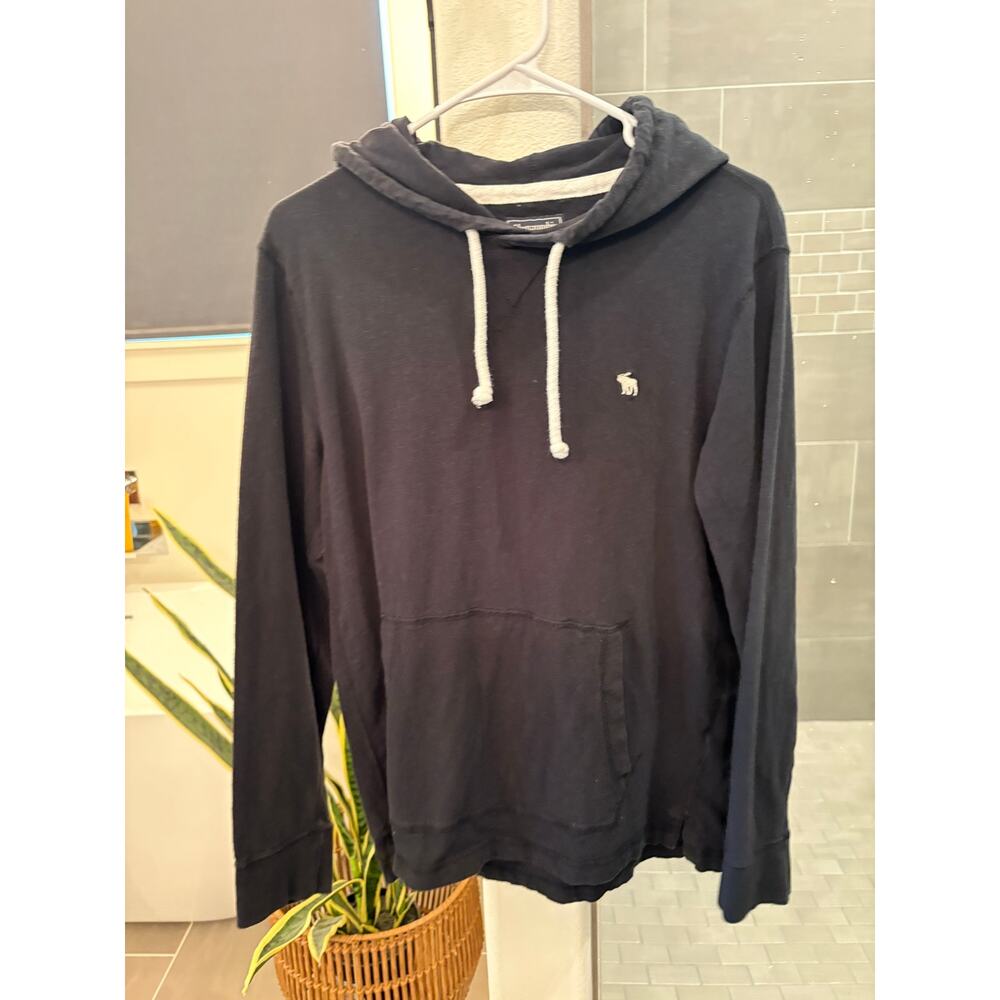 Abercrombie men’s long sleeve hoodie tee